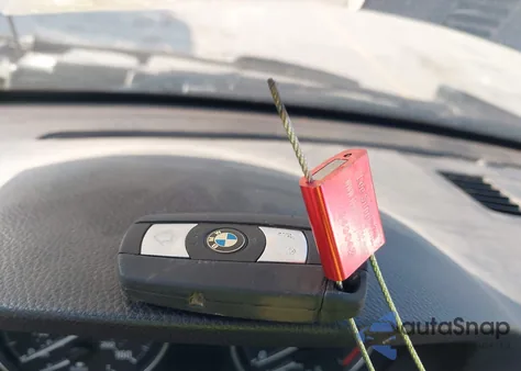 2010 BMW 335 z USA, uszkodzony, nr VIN WBAPN7C57AA778661